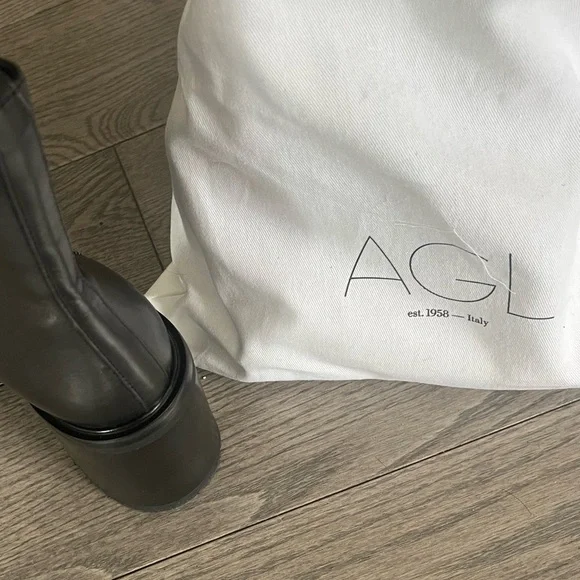 AGL Black Chunky Ankle Boots with Platform - Picture 6 of 11